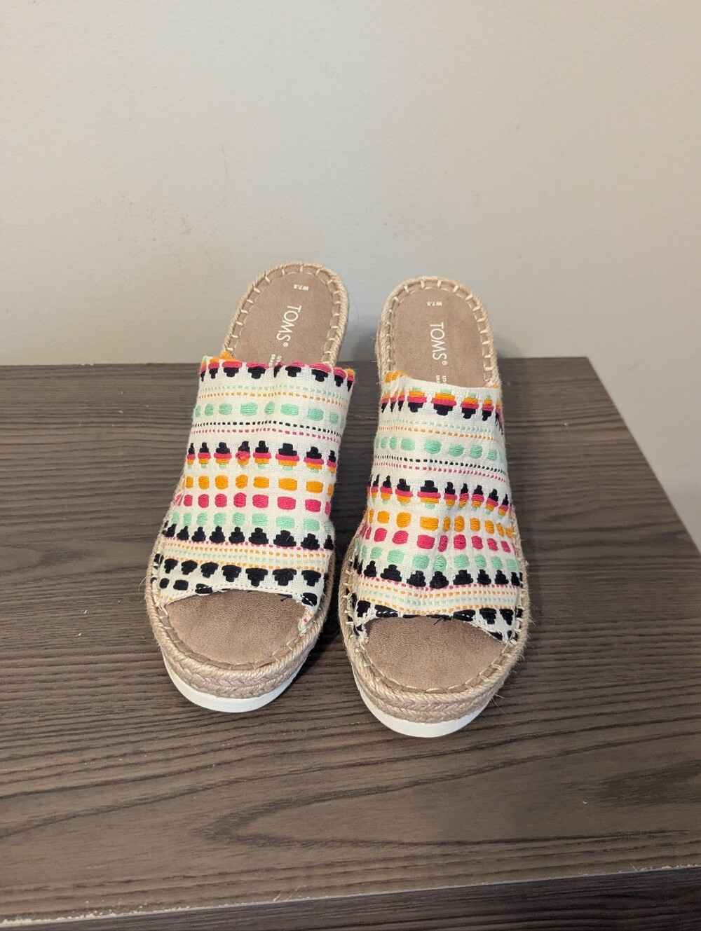 TOMS Sandals/Wedges/Espadrilles